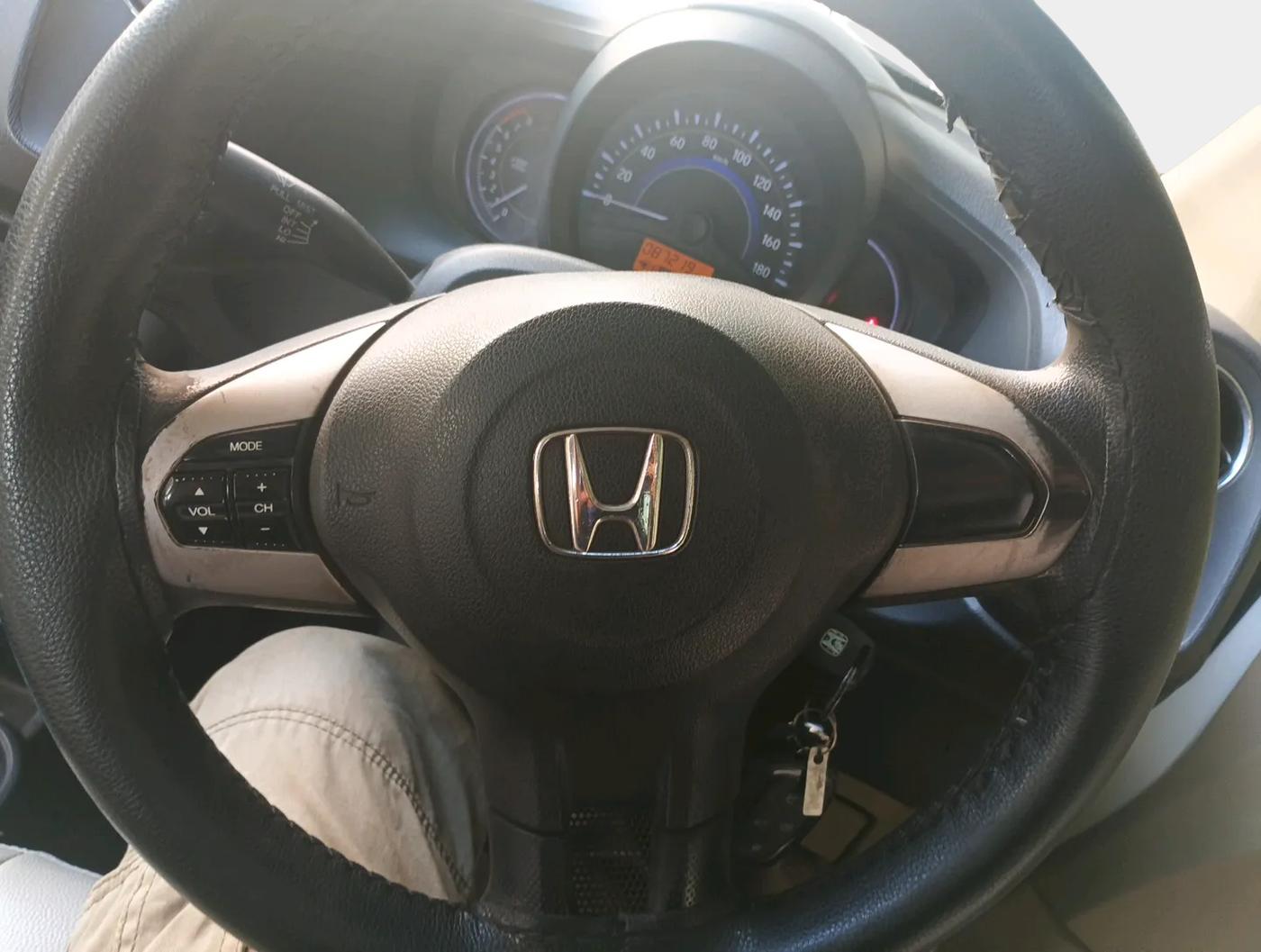 2015 Honda Brio S MT, Petrol, Manual, 87,219 km, interior