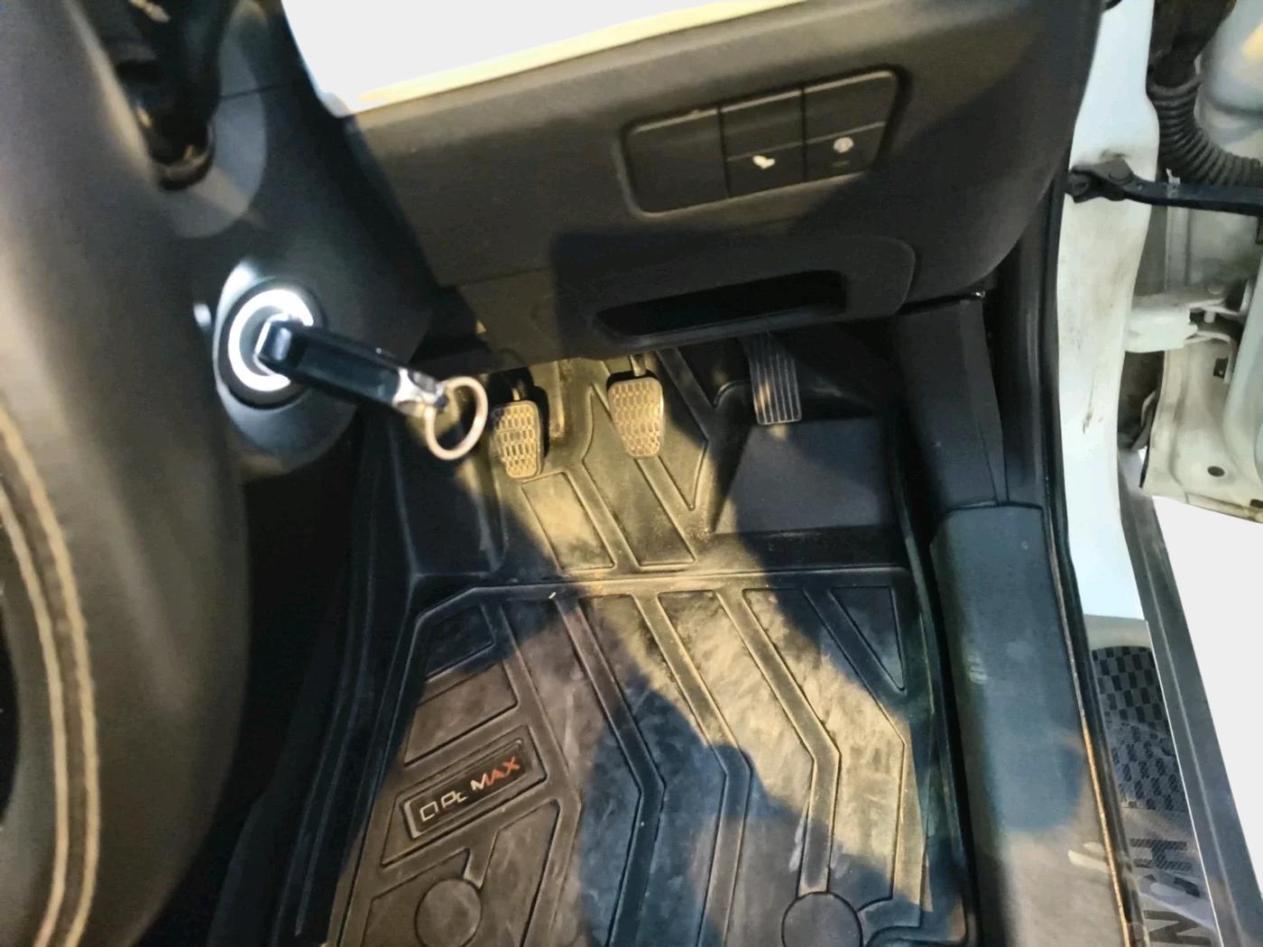 2024 Tata PUNCH PURE MT, Petrol, Manual, 10,378 km, interior