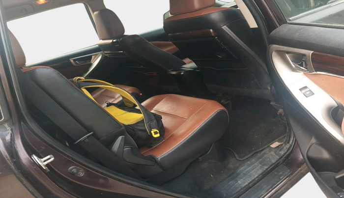 2016 Toyota Innova Crysta 2.8 ZX AT 7 STR, Diesel, Automatic, 2,81,553 km, interior