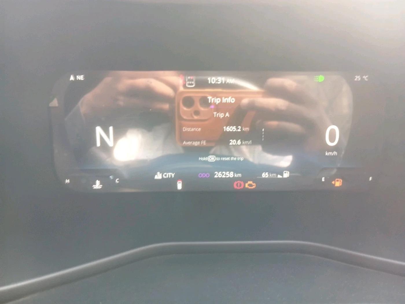 2024 Tata NEXON FEARLESS + AMT DUAL TONE 1.5 DIESEL, Diesel, Automatic, 26,258 km, interior
