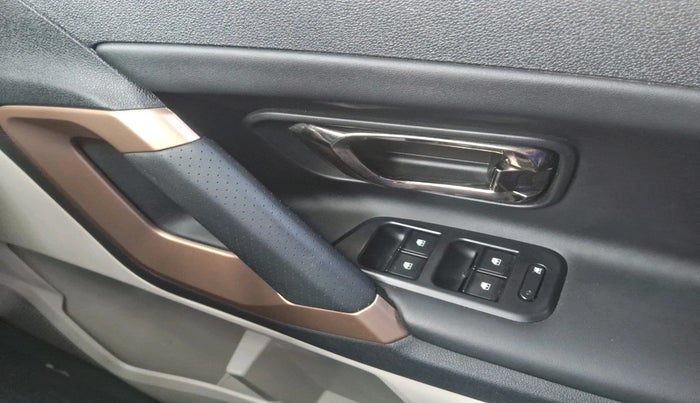 2022 Tata Safari XZA PLUS, Diesel, Automatic, 54,473 km, interior