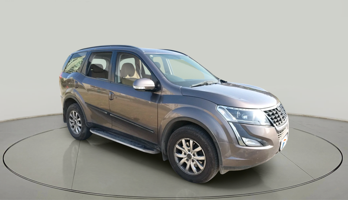 2018 Mahindra XUV500 W9 AT, Diesel, Automatic, 93,519 km, exterior