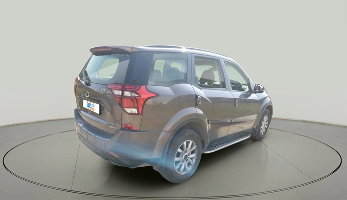 2018 Mahindra XUV500 W9 AT, Diesel, Automatic, 93,519 km, exterior