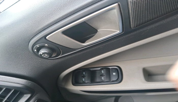 2017 Ford Ecosport TREND 1.5L DIESEL, Diesel, Manual, 1,11,555 km, interior