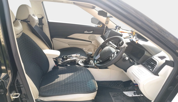 2024 Mahindra XUV 3XO AX7 1.5 Turbo Diesel, Diesel, Manual, 5,982 km, interior