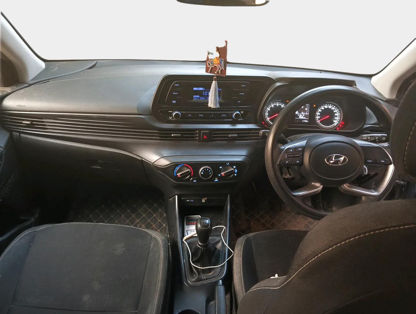 2021 Hyundai NEW I20 MAGNA 1.2 MT, Petrol, Manual, 21,750 km, interior