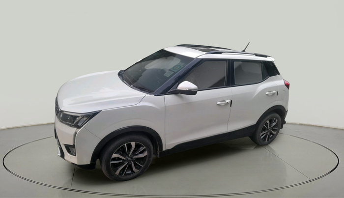 2021 Mahindra XUV300 W8 (O) 1.5 DIESEL AMT, Diesel, Automatic, 85,097 km, exterior