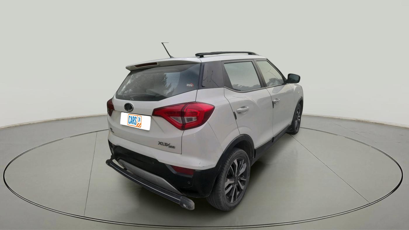 2021 Mahindra XUV300 W8 (O) 1.5 DIESEL AMT, Diesel, Automatic, 85,097 km, exterior
