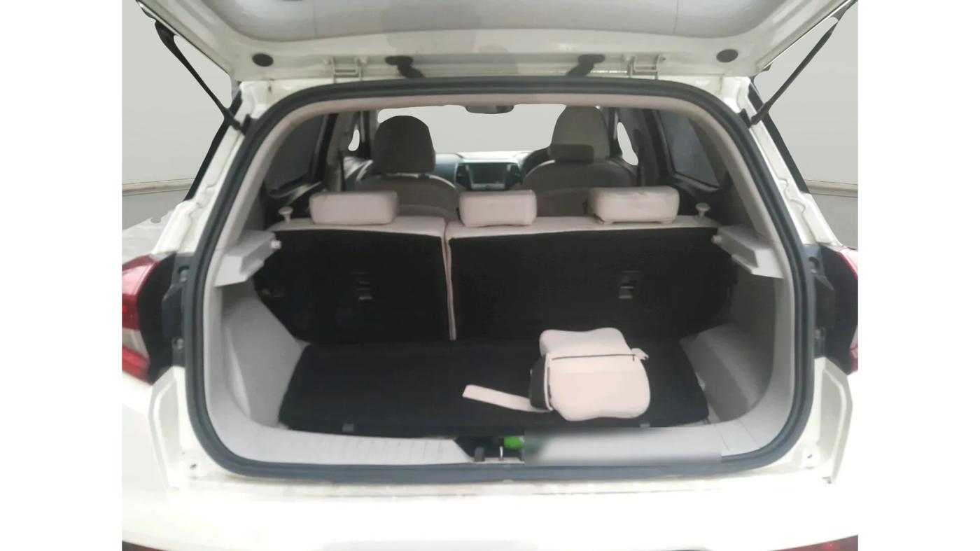 2021 Mahindra XUV300 W8 (O) 1.5 DIESEL AMT, Diesel, Automatic, 85,097 km, exterior
