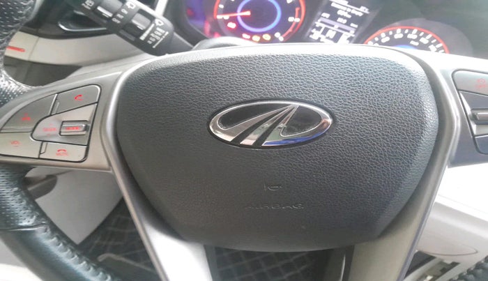 2021 Mahindra XUV300 W8 (O) 1.5 DIESEL AMT, Diesel, Automatic, 85,097 km, interior