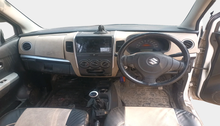 2017 Maruti Wagon R 1.0 LXI CNG, Petrol, Manual, 1,04,143 km, interior