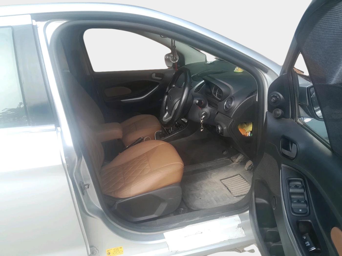 2016 Ford New Figo TREND 1.2 PETROL, Petrol, Manual, 1,12,536 km, interior