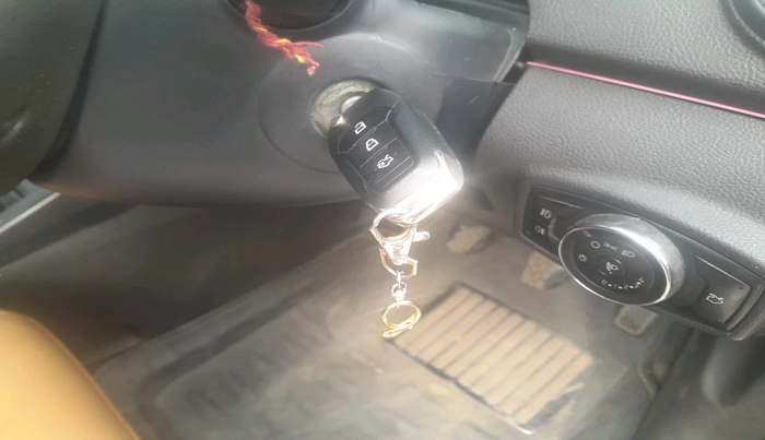 2016 Ford New Figo TREND 1.2 PETROL, Petrol, Manual, 1,12,536 km, interior