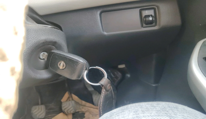 2021 Nissan MAGNITE XL, Petrol, Manual, 1,06,695 km, interior