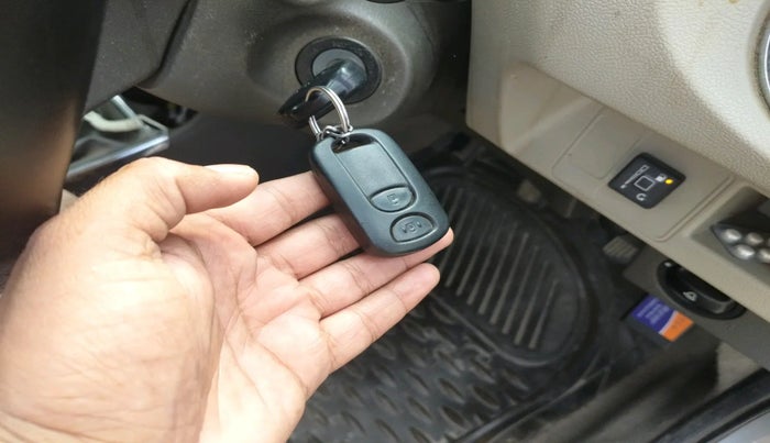 2013 Toyota Etios G, Petrol, Manual, 1,30,277 km, interior