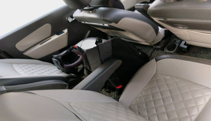 2016 Renault Lodgy 110 PS RXZ STEPWAY 8 STR, Diesel, Manual, 80,046 km, interior