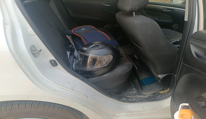 2015 Maruti Swift VXI, Petrol, Manual, 1,13,993 km, interior