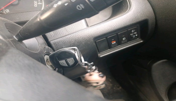 2015 Maruti Swift VXI, Petrol, Manual, 1,13,993 km, interior