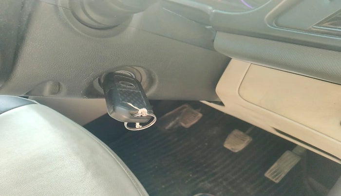 2019 Mahindra MARAZZO M2 8 STR, Diesel, Manual, 57,131 km, interior