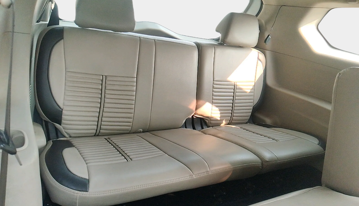 2019 Mahindra MARAZZO M2 8 STR, Diesel, Manual, 57,131 km, interior