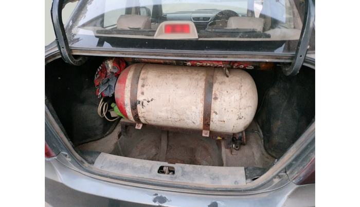 2013 Maruti Swift Dzire VXI, Petrol, Manual, 1,29,672 km, exterior