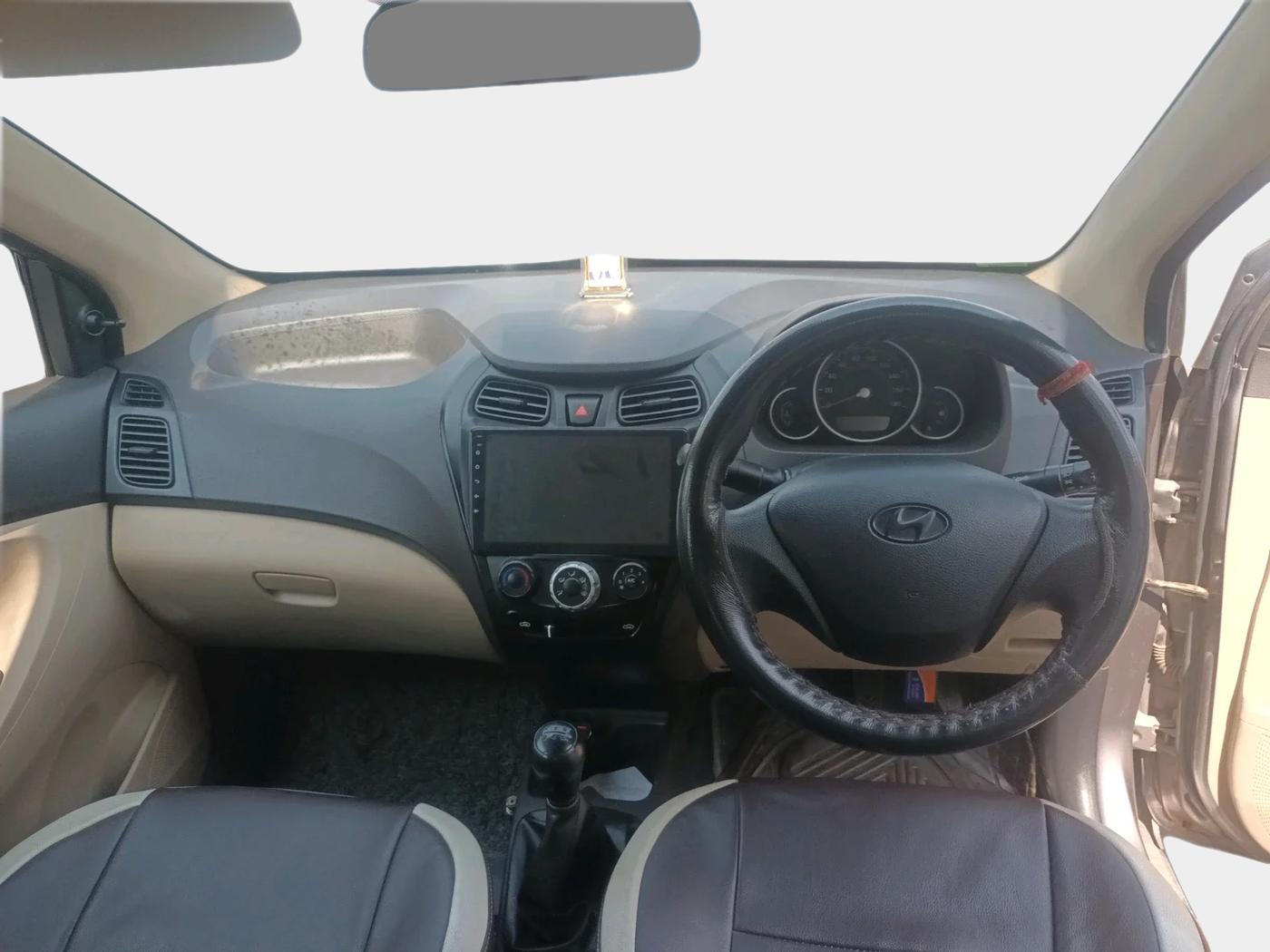 2013 Hyundai Eon MAGNA +, Petrol, Manual, 26,642 km, interior