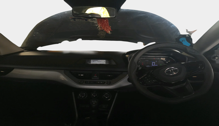2023 Tata NEXON XM SUNROOF PETROL, Petrol, Manual, 40,572 km, interior