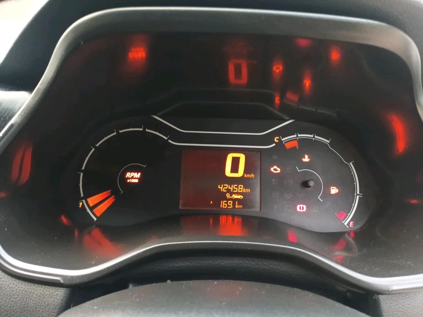 2022 Renault Kiger RXE MT, CNG, Manual, 42,458 km, interior