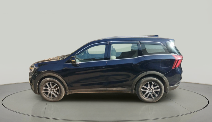 2023 Mahindra XUV700 AX 7 P AT 7 STR, Petrol, Automatic, 17,982 km, exterior