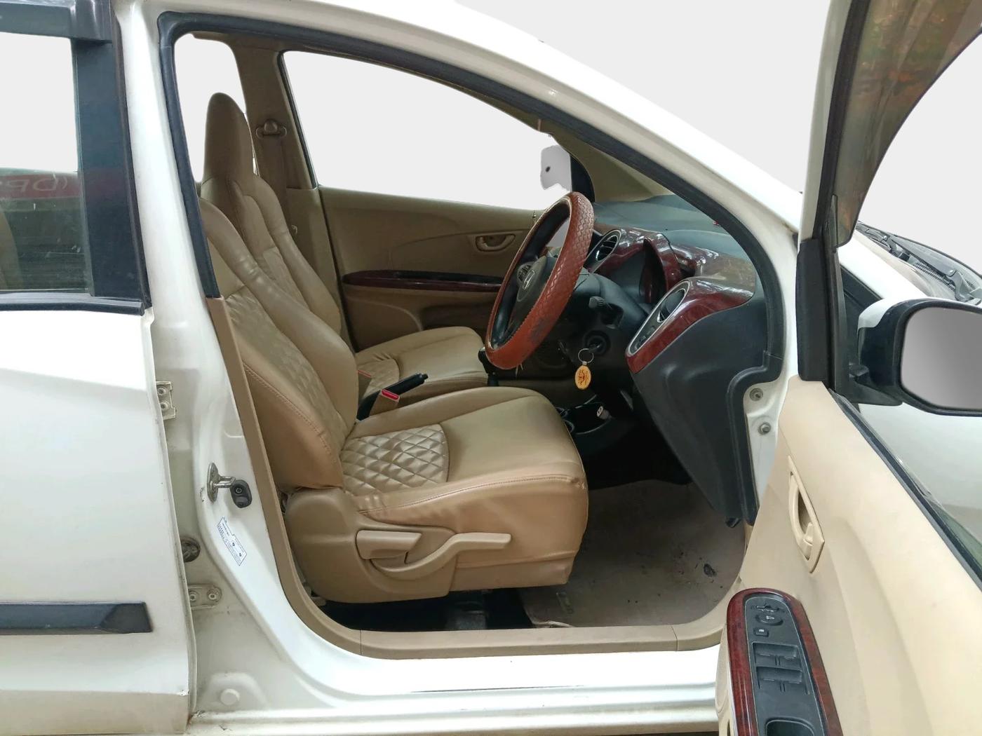 2015 Honda Mobilio 1.5L I-VTEC S, Petrol, Manual, 89,153 km, interior
