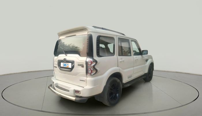 2016 Mahindra Scorpio S6 PLUS INTELLI-HYBRID, Diesel, Manual, 70,593 km, exterior