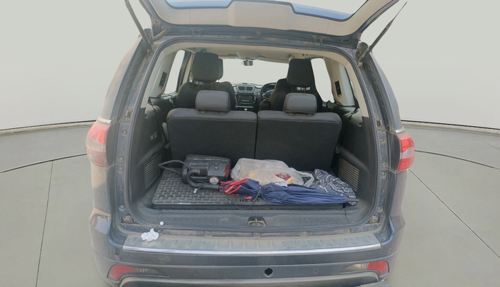 2018 Tata Hexa XTA 4X2 6 STR, Diesel, Automatic, 88,105 km, exterior