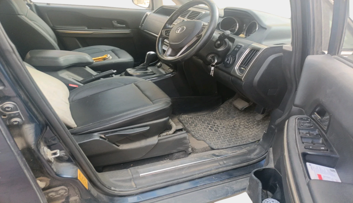 2018 Tata Hexa XTA 4X2 6 STR, Diesel, Automatic, 88,105 km, interior