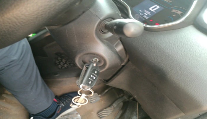 2021 Renault Kiger RXE MT, Petrol, Manual, 74,038 km, interior