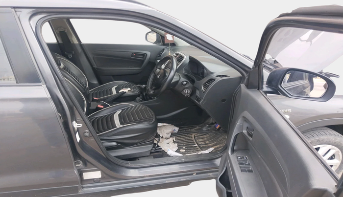 2018 Maruti Vitara Brezza VDI (O), Diesel, Manual, 50,651 km, interior