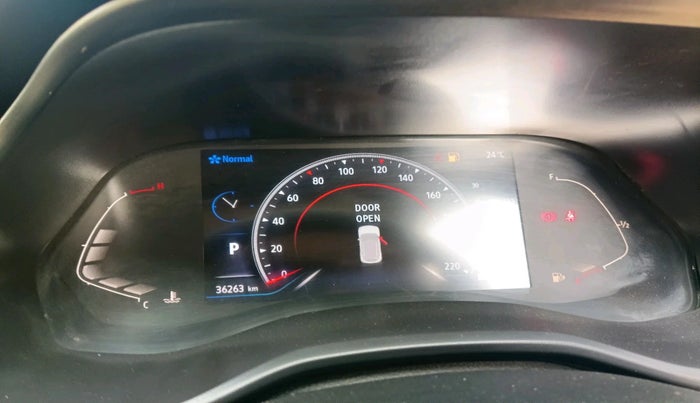 2022 Renault Kiger RXZ AMT DUAL TONE, Petrol, Automatic, 36,263 km, interior