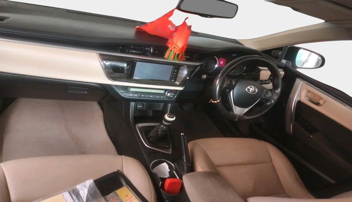 2014 Toyota Corolla Altis G PETROL, Petrol, Manual, 1,85,972 km, interior