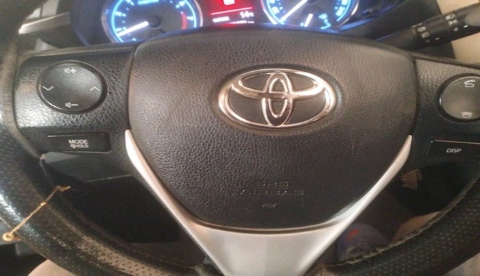 2014 Toyota Corolla Altis G PETROL, Petrol, Manual, 1,85,972 km, interior