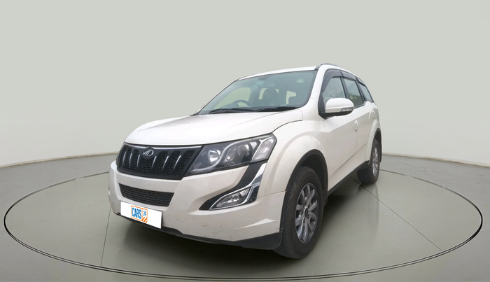 2016 Mahindra XUV500 W10 AT, Diesel, Automatic, 76,528 km, exterior