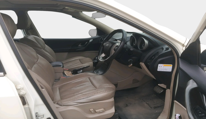 2016 Mahindra XUV500 W10 AT, Diesel, Automatic, 76,528 km, interior