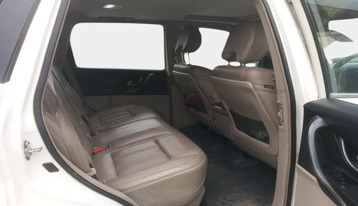 2016 Mahindra XUV500 W10 AT, Diesel, Automatic, 76,528 km, interior