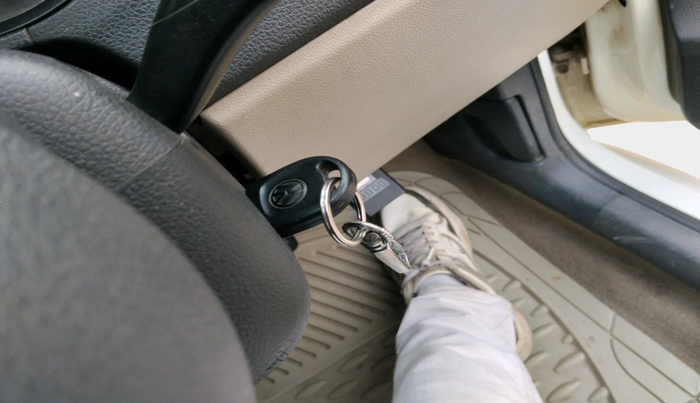 2012 Volkswagen Polo TRENDLINE 1.2L PETROL, Petrol, Manual, 2,33,559 km, interior