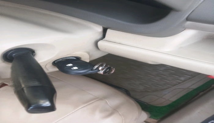 2017 Maruti Ertiga VXI CNG, Petrol, Manual, 1,34,927 km, interior