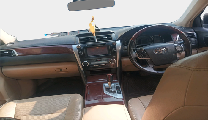 2014 Toyota Camry 2.5L AT, Petrol, Automatic, 1,20,888 km, interior