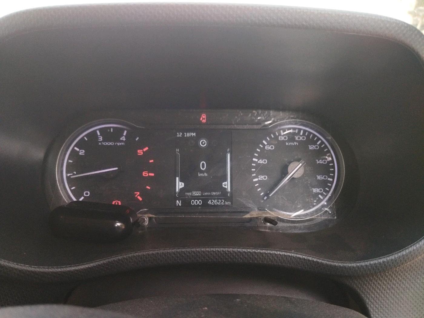 2023 Mahindra BOLERO NEO N 8, Diesel, Manual, 42,622 km, interior