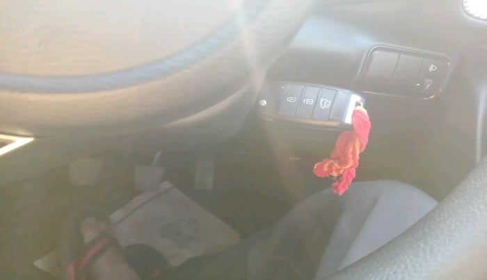 2022 KIA SONET HTK PLUS 1.2, Petrol, Manual, 45,737 km, interior