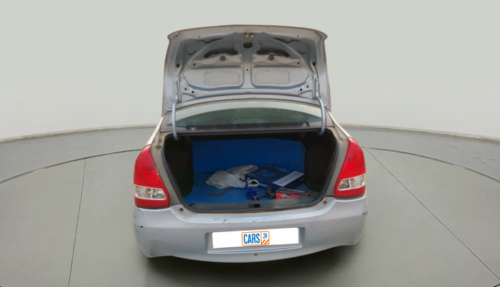 2011 Toyota Etios V, Petrol, Manual, 1,25,558 km, exterior