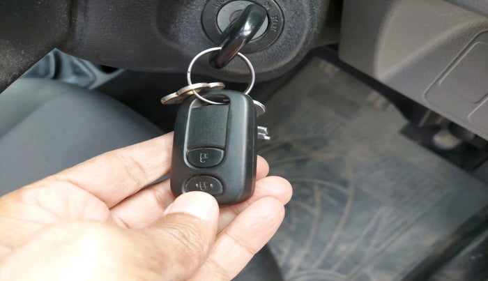 2011 Toyota Etios V, Petrol, Manual, 1,25,558 km, interior