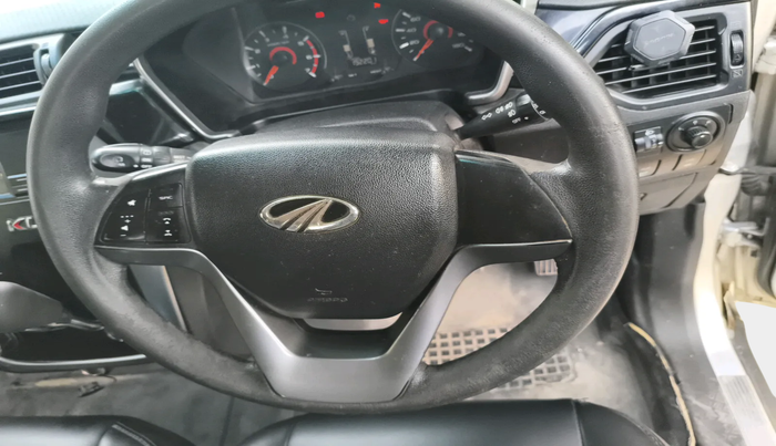 2017 Mahindra Kuv100 K8 D 6 STR DUAL TONE, Diesel, Manual, 1,92,201 km, interior
