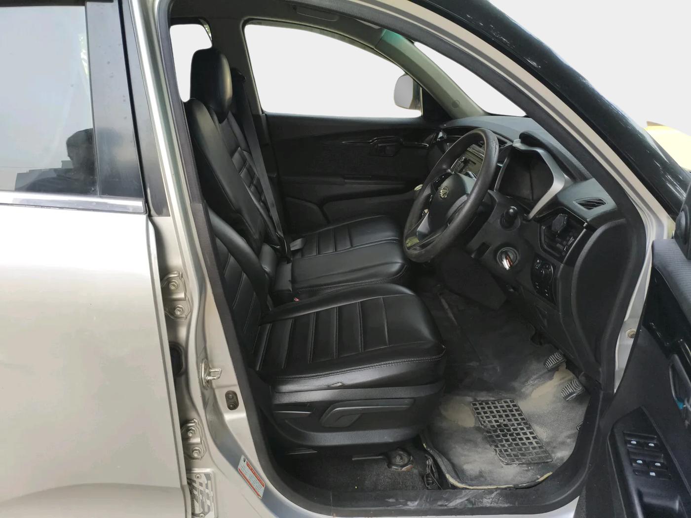 2017 Mahindra Kuv100 K8 D 6 STR DUAL TONE, Diesel, Manual, 1,92,201 km, interior